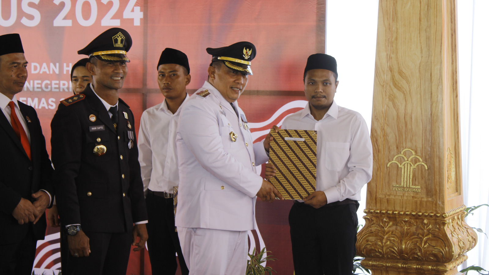 Gambar 2